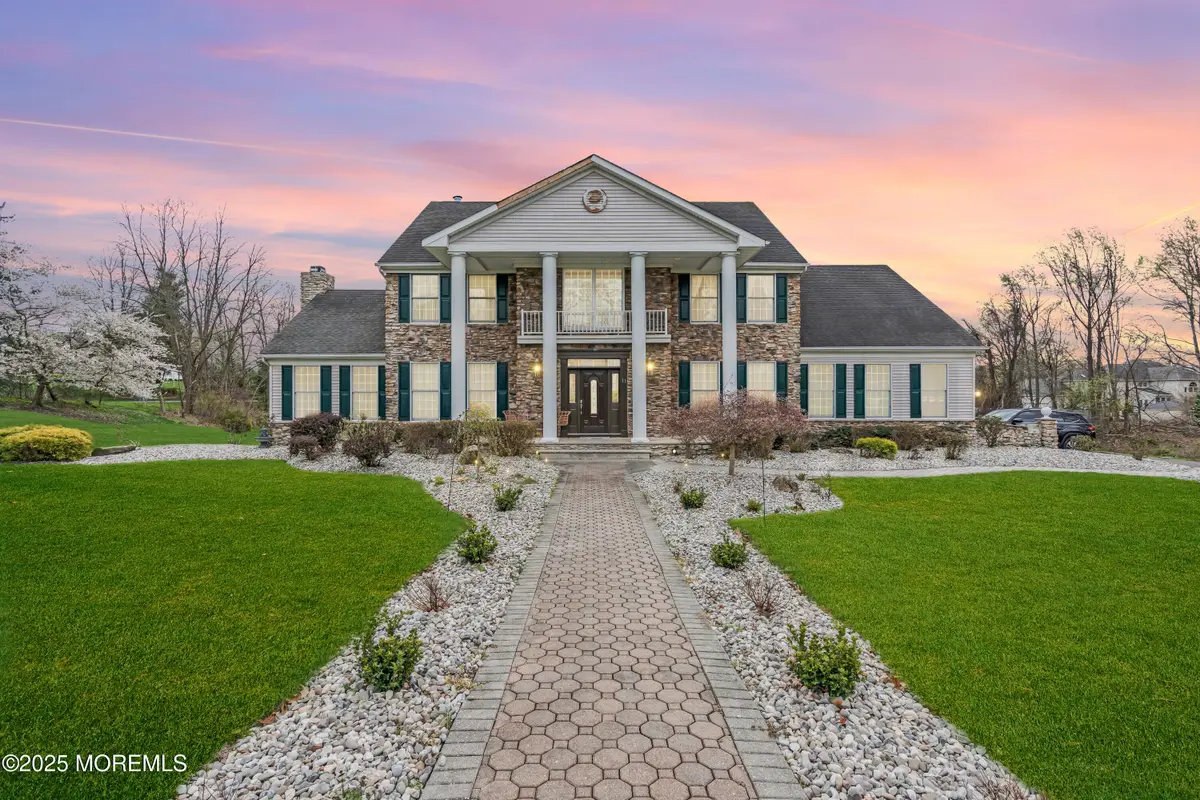 11 Dana Court, Manalapan, NJ 07726 - #1