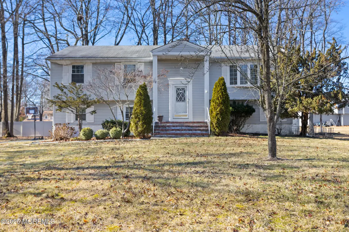 52 Yorke Court, Freehold, NJ 07728 - Image #1
