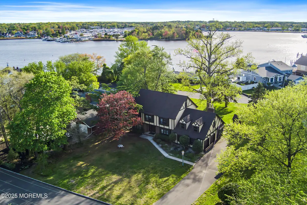 27 Magnolia Lane, Toms River, NJ 08753 - Image #1