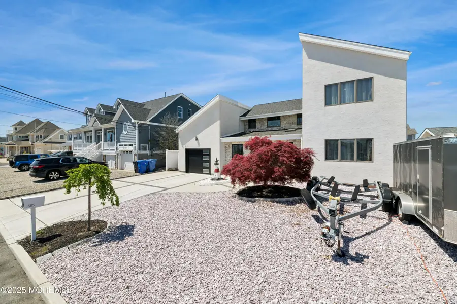 385 Aldo Drive, Toms River, NJ 08753 - Image #2