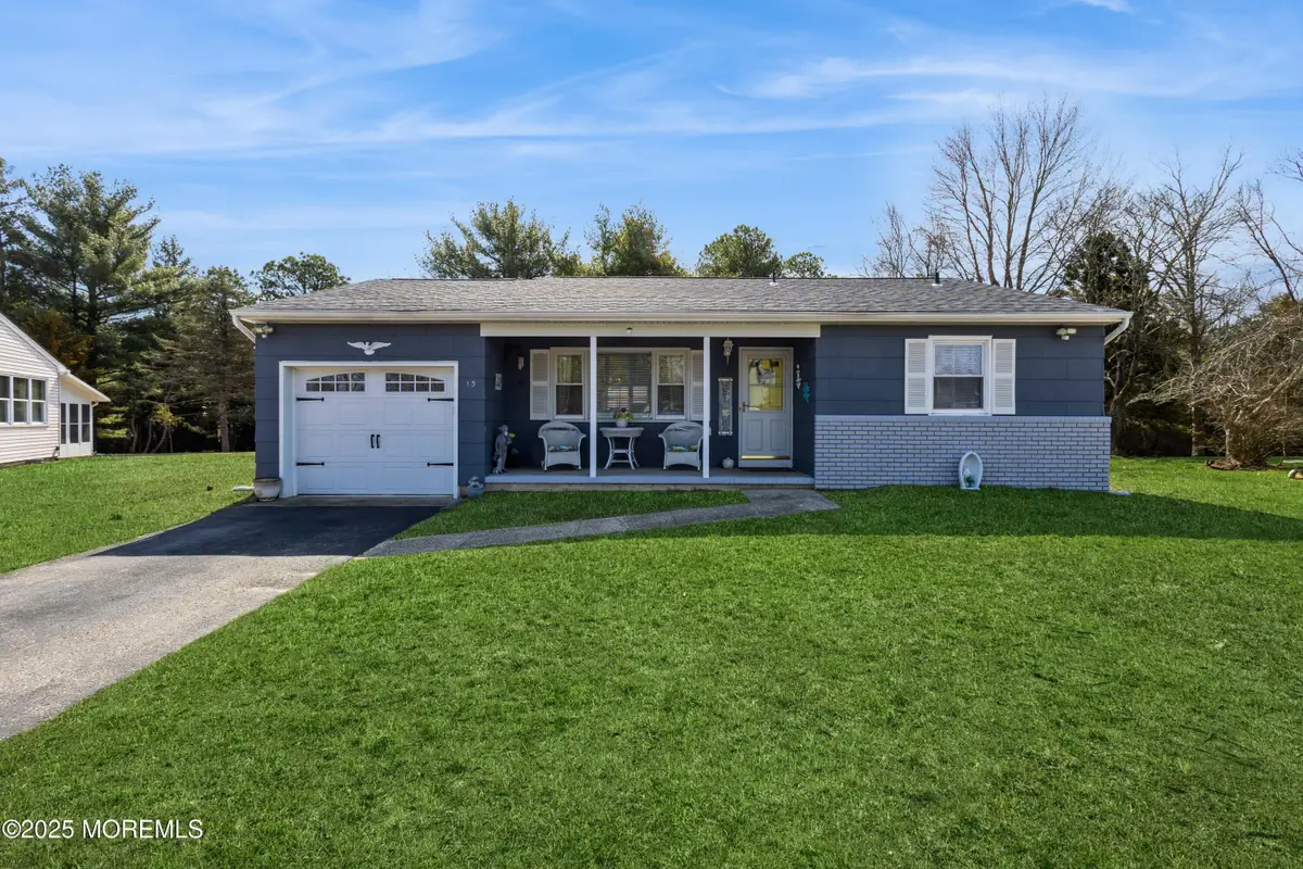 13 Willoughby Court, Toms River, NJ 08757 - Image #1