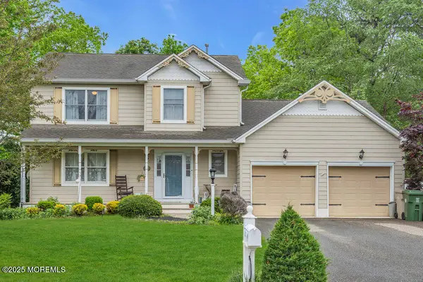 65 Pelican Drive, Bayville, NJ 08721