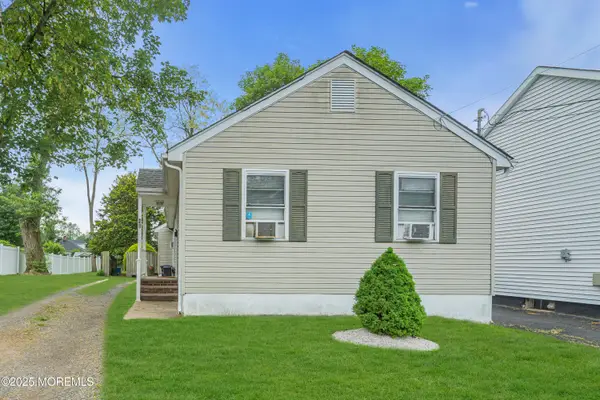 28 Lockwood Avenue, Freehold, NJ 07728