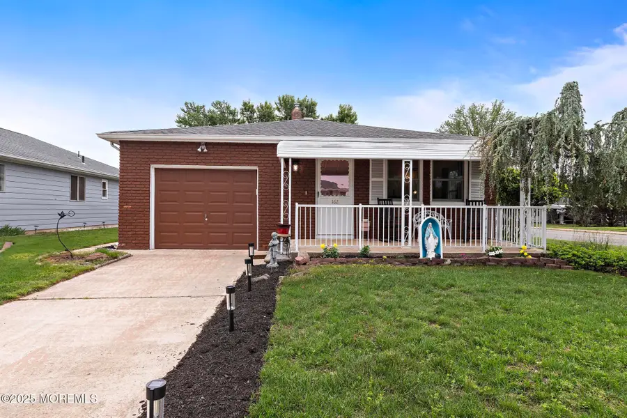 162 Harrington Drive, Toms River, NJ 08757 - Image #2