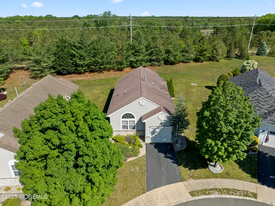 8 Chaminox Court, Manchester Township, NJ 08759 - Image #2