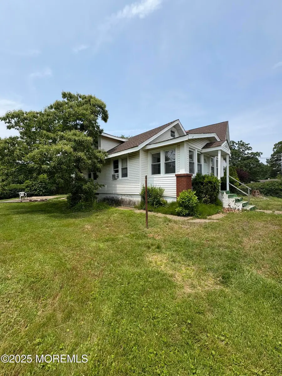 200 North Riverside Drive, Shark River Hills, NJ 07753 - Image #2