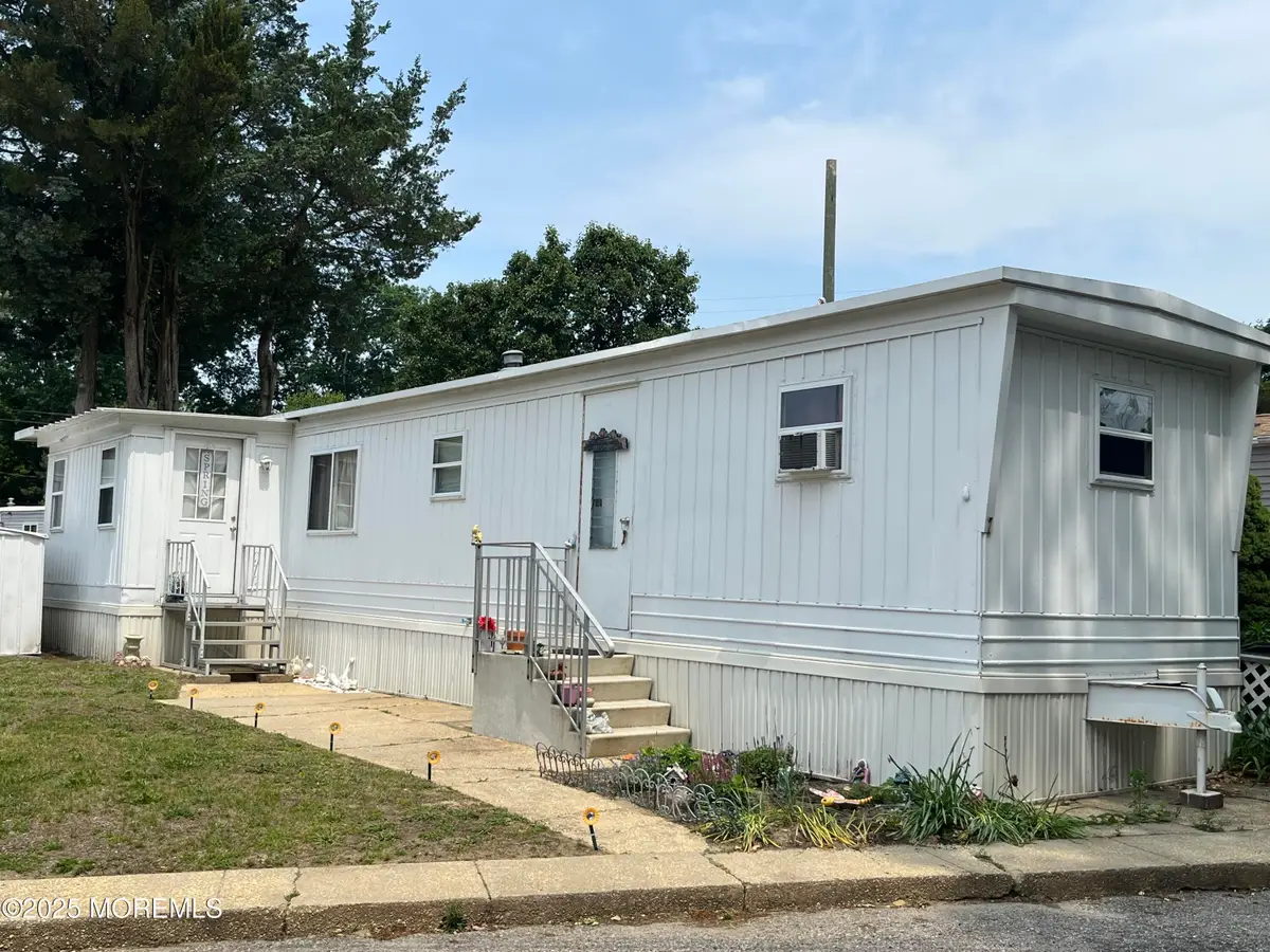 7 Grace Lane, Howell, NJ 07731 - Image #1