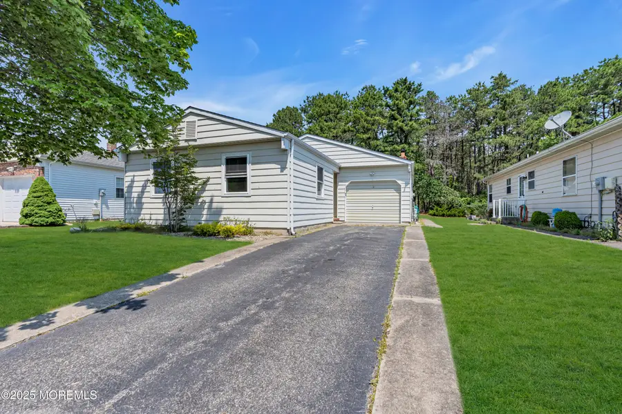 14 Portsmouth Drive, Toms River, NJ 08757 - Image #3