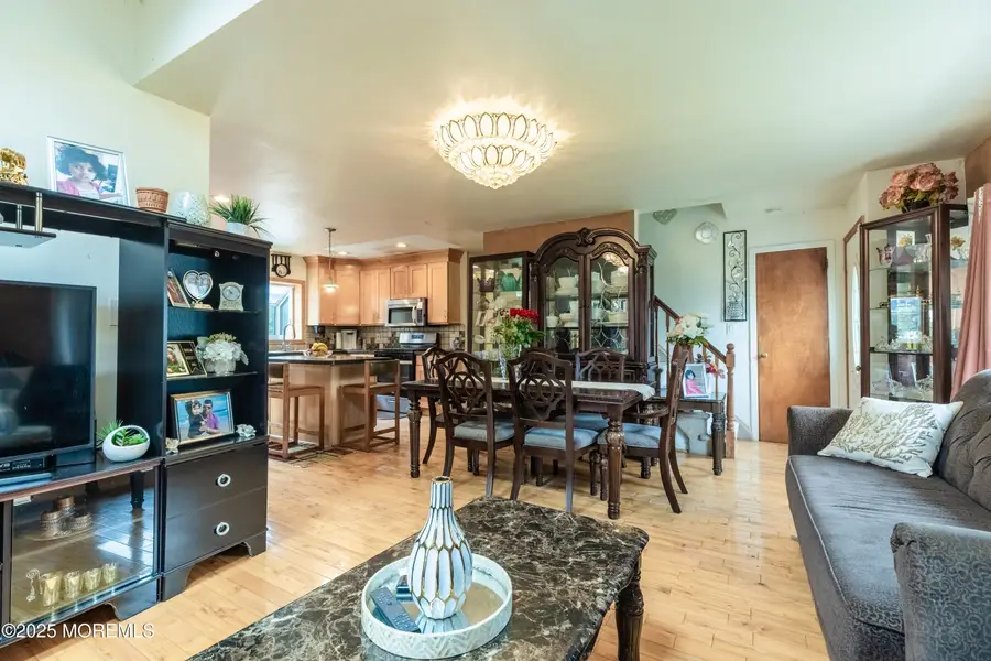 8 Dale Road, East Brunswick, NJ 08816 - Image #3