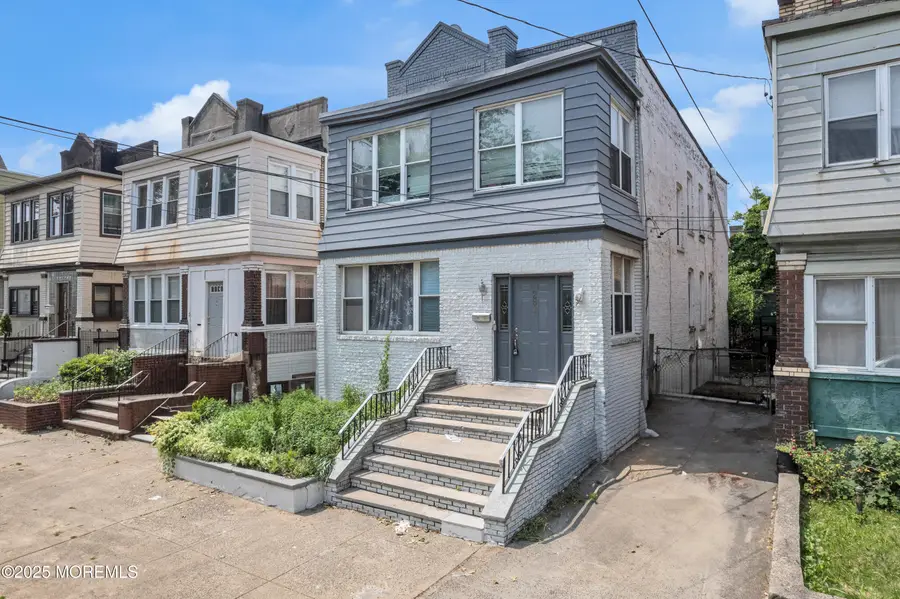 261 Dwight Street, Jersey City, NJ 07305 - Image #2
