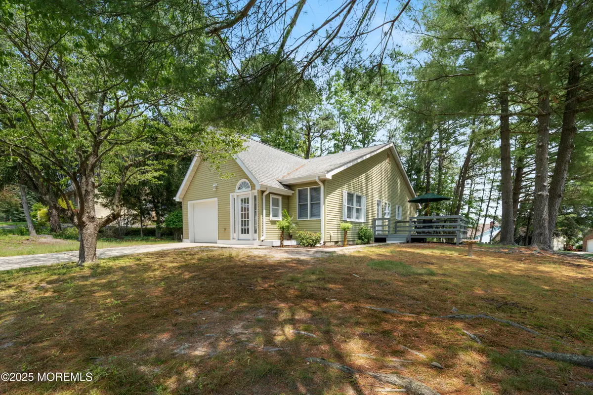 19 Cedar Avenue, Manahawkin, NJ 08050 - Image #1
