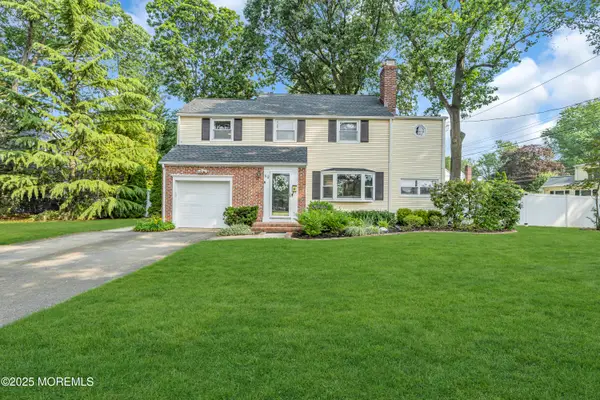 82 Ridge Road, Fair Haven, NJ 07704