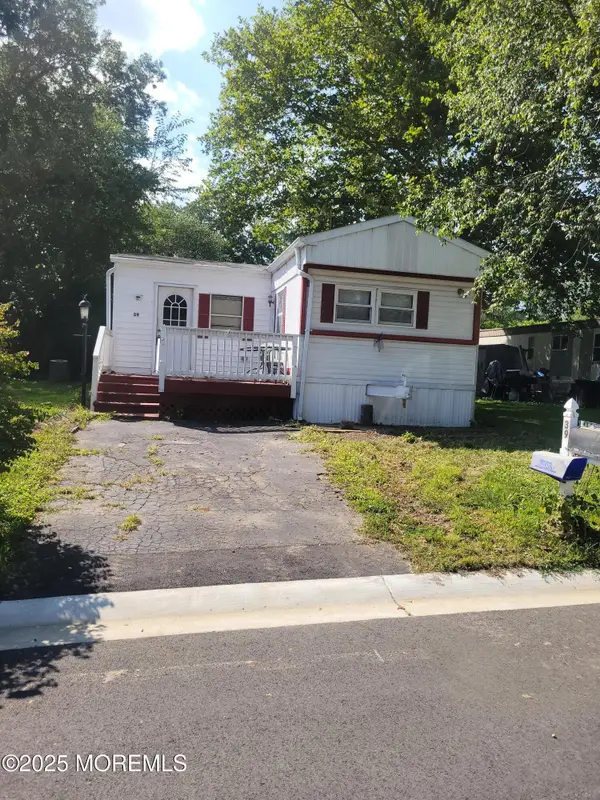 39 Antonia Drive, Jackson, NJ 08527