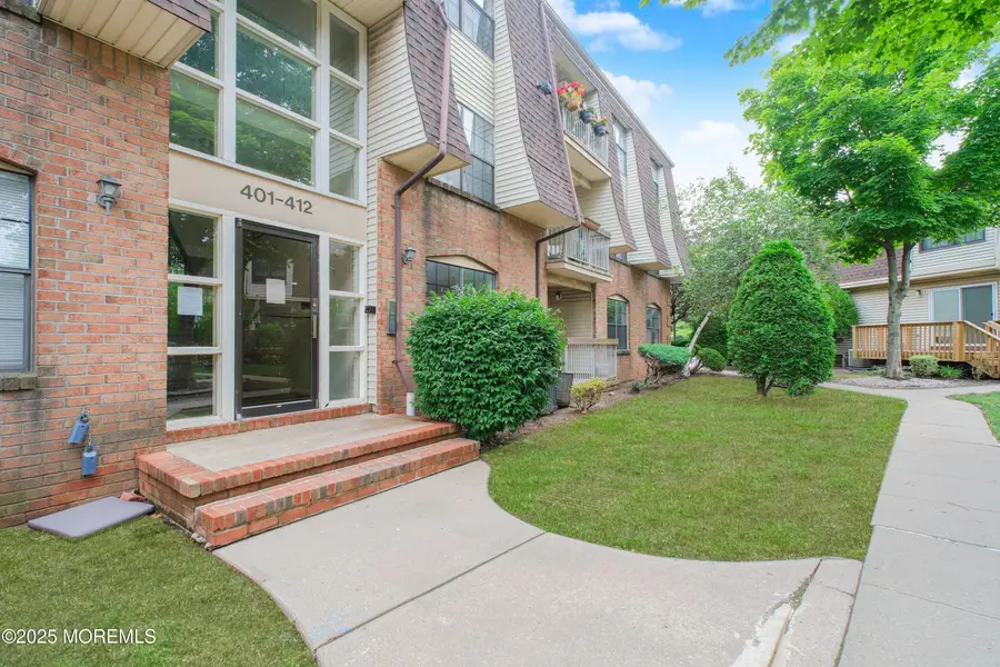 402 Hidden Village Drive #402, Perth Amboy, NJ 08862 - Image #2