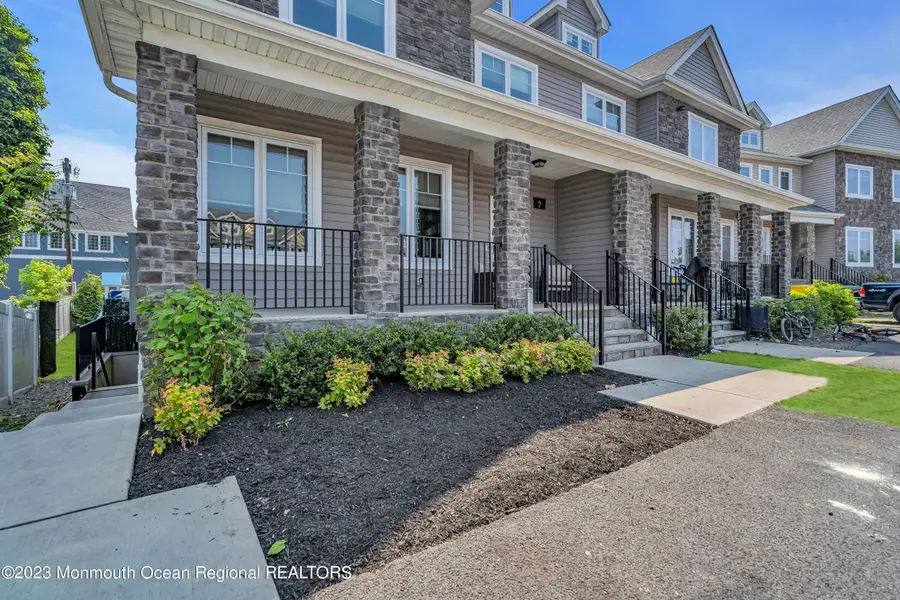 7 Regal Court, Lakewood, NJ 08701 - Image #2