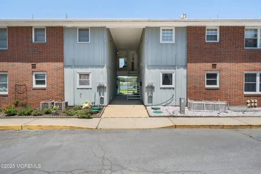 39 Cambridge Court #E, Lakewood, NJ 08701 - Image #2