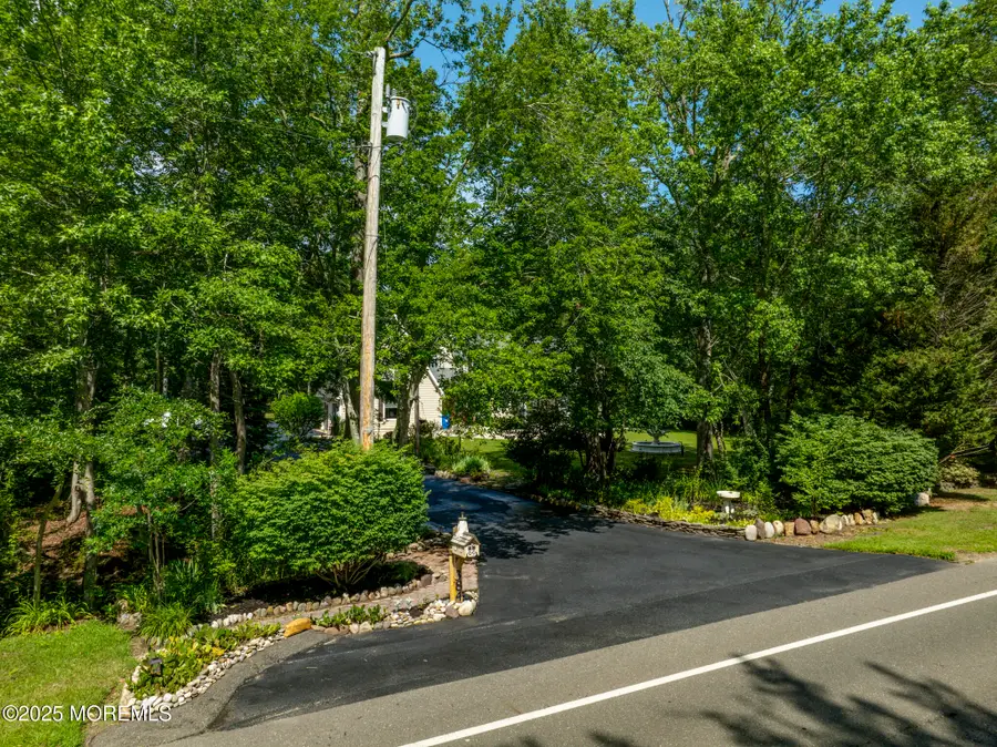 384 Hilliard Boulevard, Manahawkin, NJ 08050 - Image #2