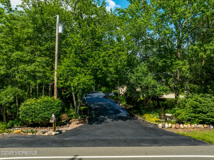 384 Hilliard Boulevard, Manahawkin, NJ 08050 - Image #3