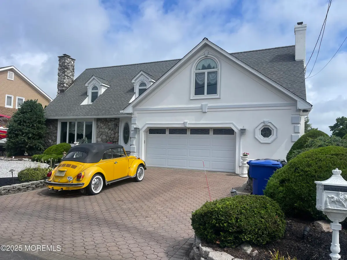 689 Golden Drive, Toms River, NJ 08753 - Image #1
