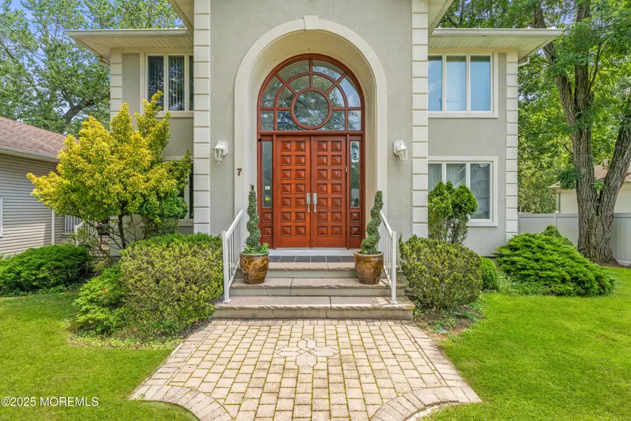 7 Wallace Avenue, Oakhurst, NJ 07755 - Image #2