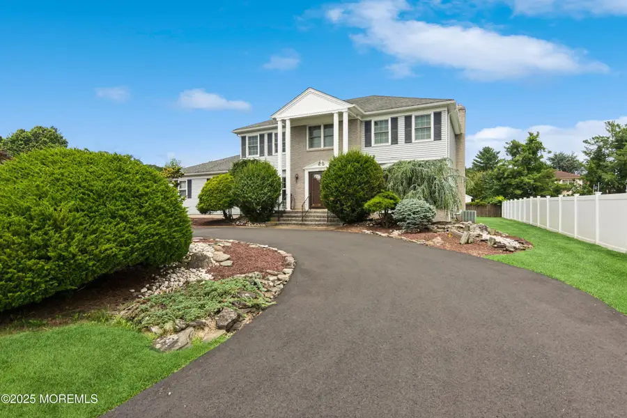 126 Wyncrest Road, Marlboro, NJ 07746 - Image #3