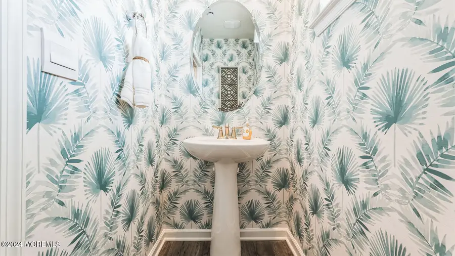 25 Victoria Gardens Square, Neptune, NJ 07753 - Image #3