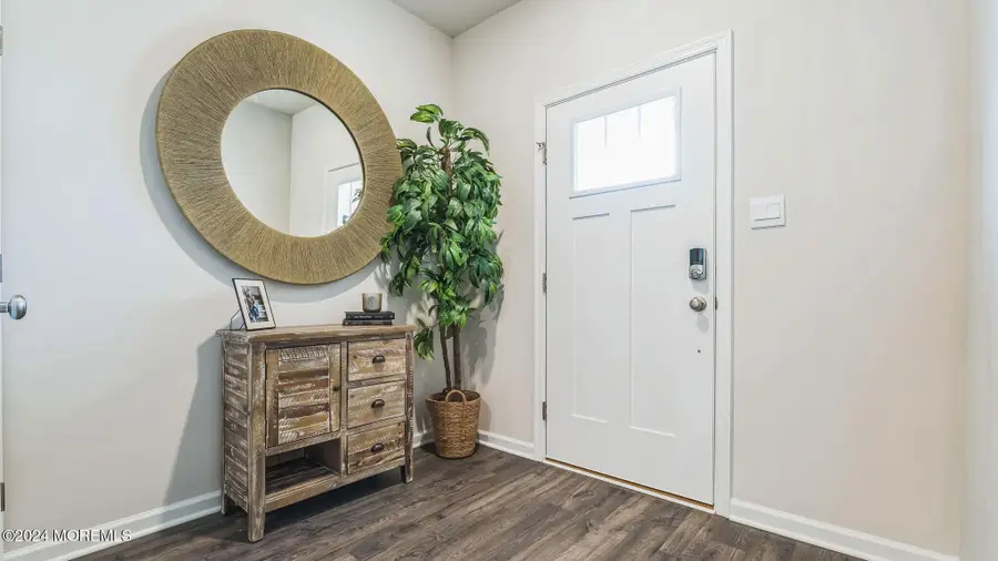 33 Victoria Gardens Square, Neptune, NJ 07753 - Image #2