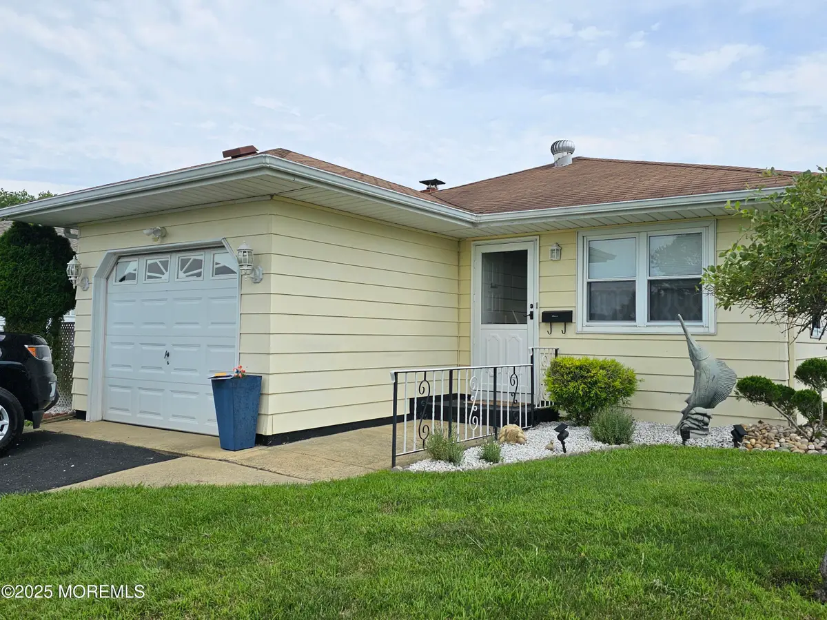 14 Marquis Street, Toms River, NJ 08757 - Image #1