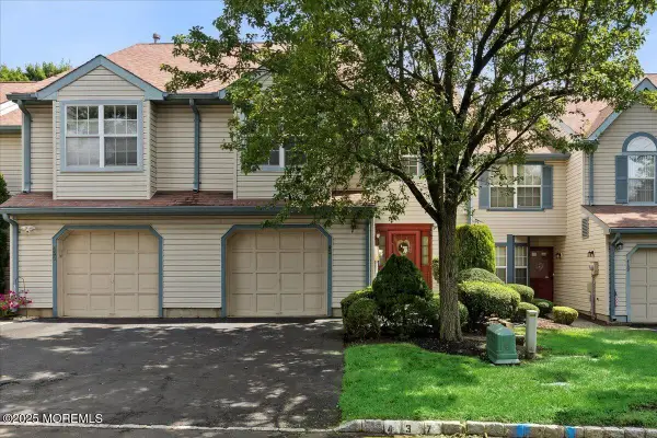 437 Dorchester Way, Manalapan, NJ 07726