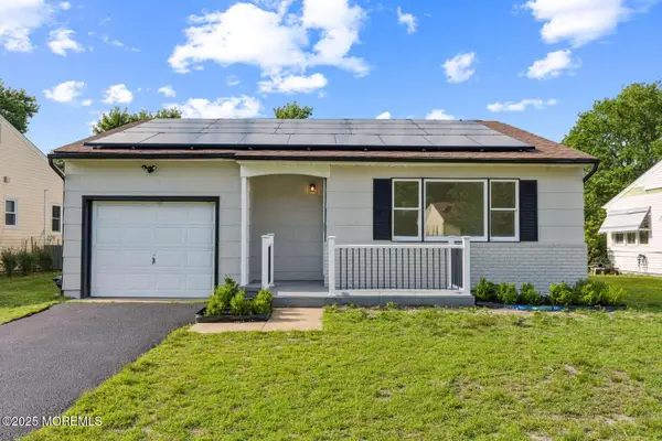 6 Eton Road, Toms River, NJ 08757