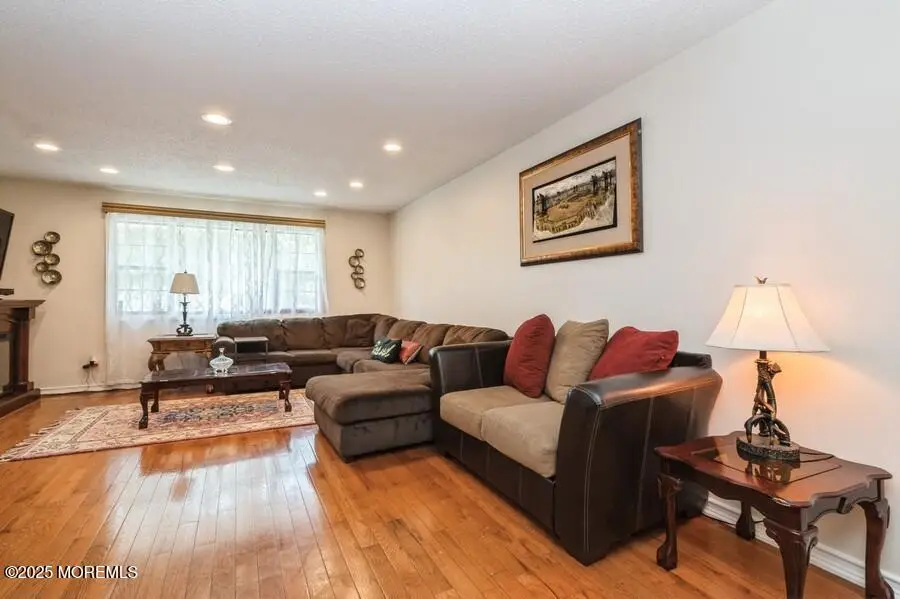 56 Dortmunder Drive, Manalapan Township, NJ 07726 - Image #2