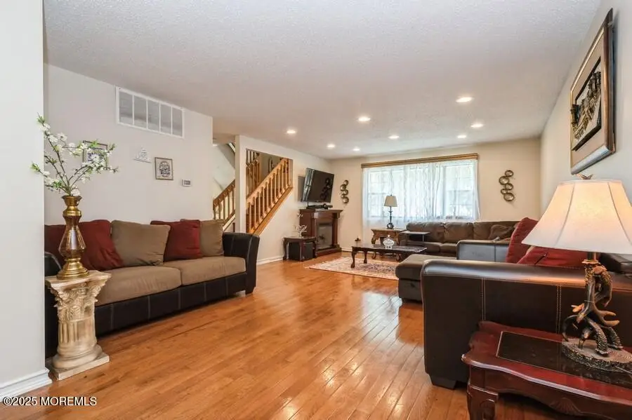 56 Dortmunder Drive, Manalapan Township, NJ 07726 - Image #3