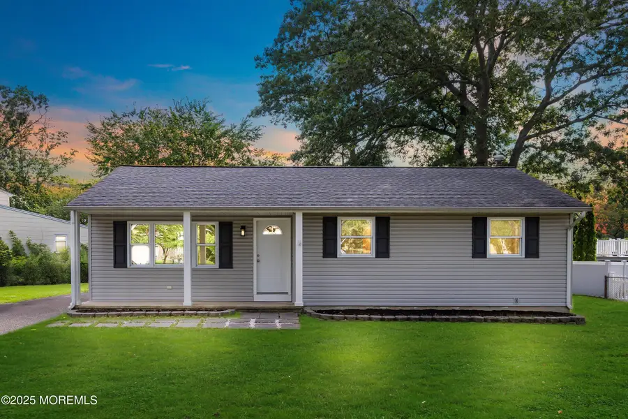 585 Fawn Drive, Toms River, NJ 08753 - Image #2