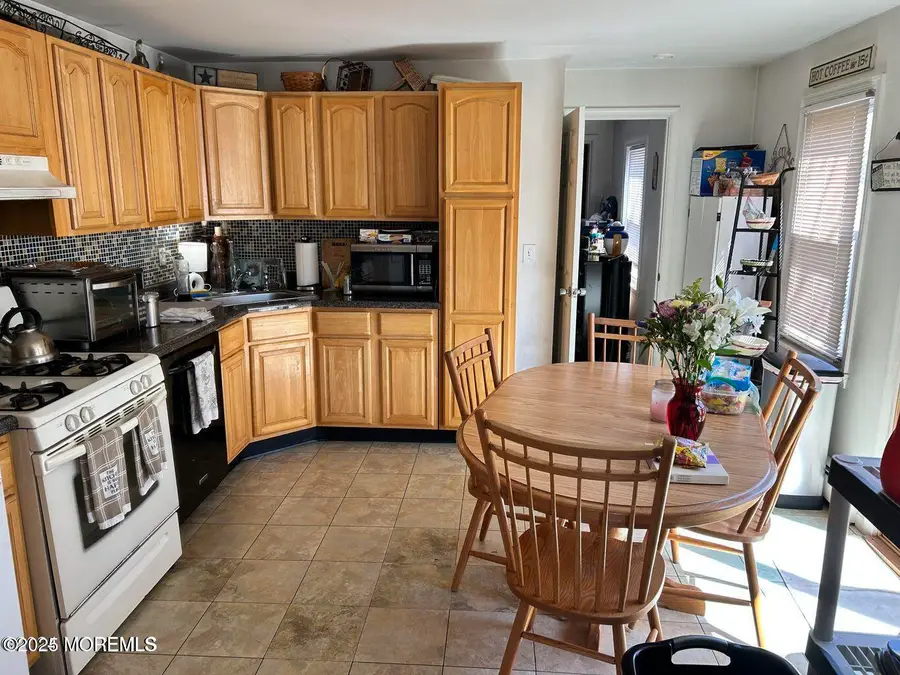 79 Compton Street #A & B, Belford, NJ 07718 - Image #3