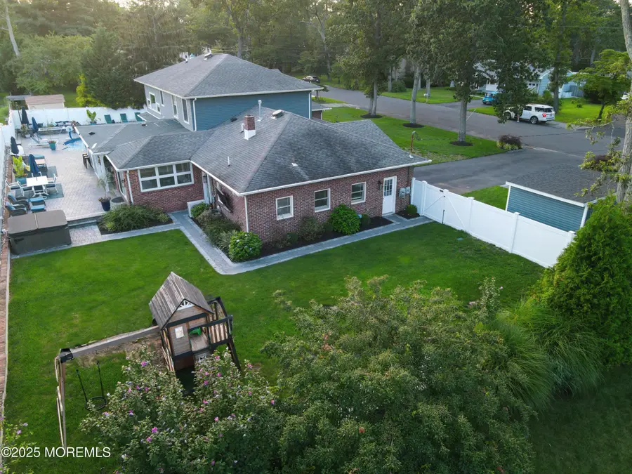 427 Monmouth Avenue, Pine Beach, NJ 08741 - Image #2