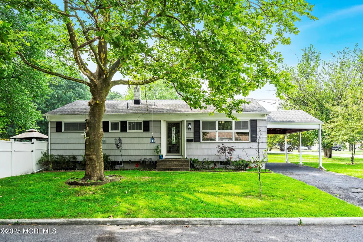 19 Huxley Drive, Old Bridge, NJ 08857 - Image #1