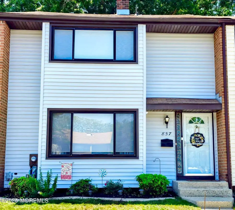 857 Jamestown Road, East Windsor, NJ 08520 - Image #2