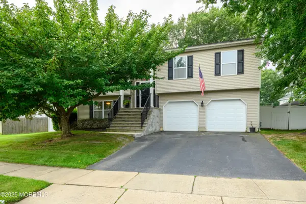 18 Fella Street, Howell, NJ 07731