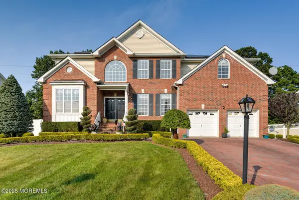 12 Ellis Court, Morganville, NJ 07751