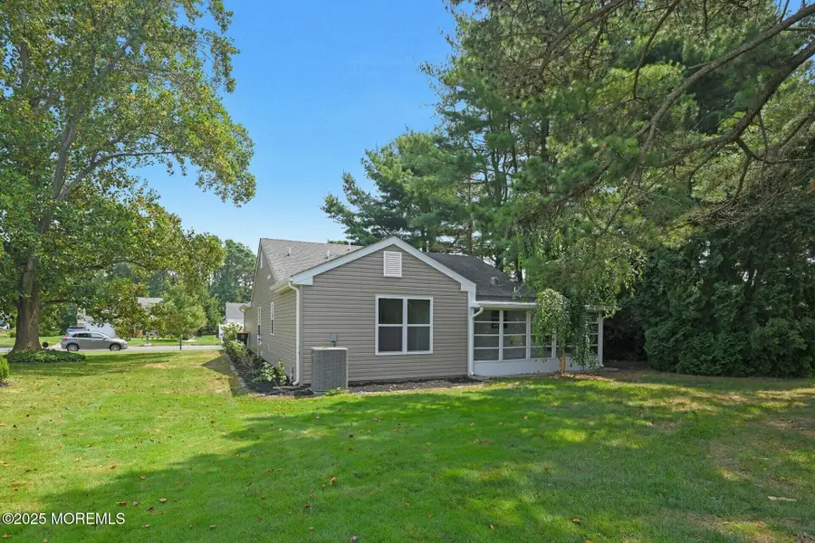 11 Twyford Lane, Leisure Knoll, NJ 08759 - Image #2