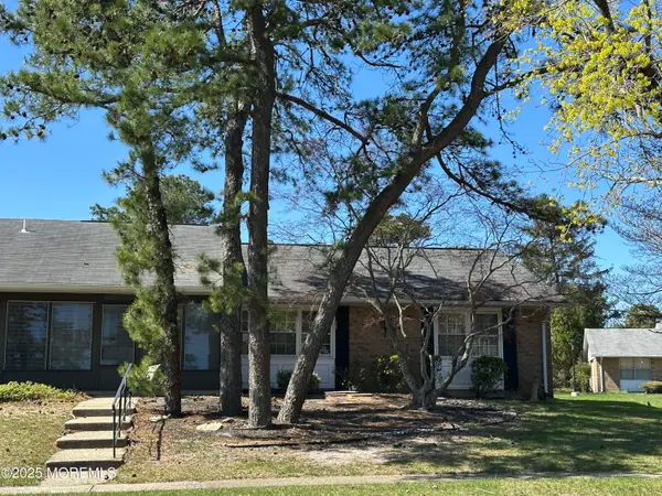 22B Buckingham Drive, Manchester, NJ 08759