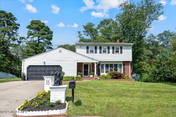 35 Shorebrook Circle, Neptune Township, NJ 07753