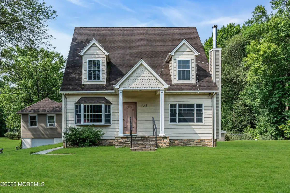 123 Freehold Road, Manalapan Township, NJ 07726 - Image #1