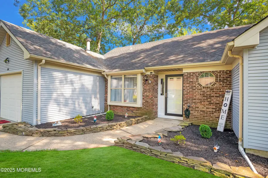 550 Petunia Lane, Whiting, NJ 08759 - Image #3