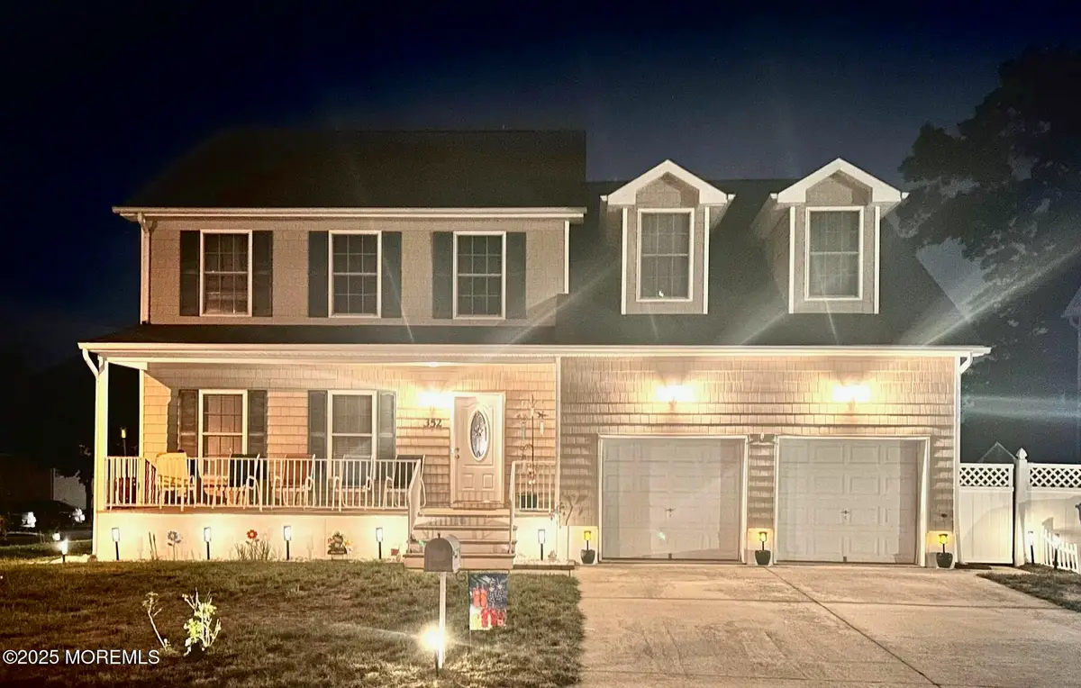 352 Halliard Avenue, Beachwood, NJ 08722 - Image #1