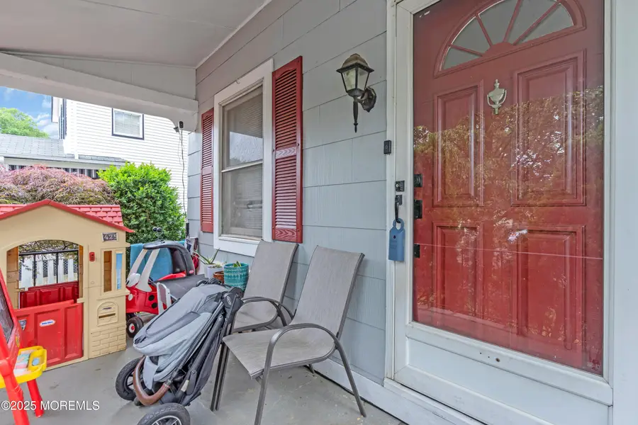 25 Union Avenue, Freehold, NJ 07728 - Image #2