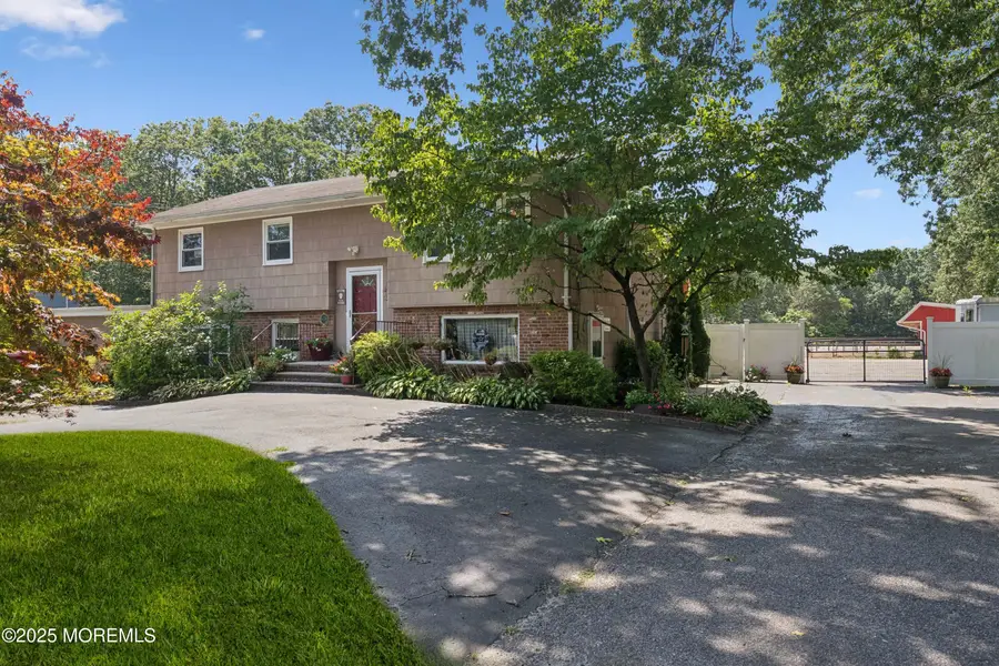 538 Frank Applegate Road, Jackson, NJ 08527 - Image #2