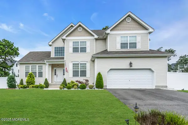 4 Noble Court, Jackson, NJ 08527