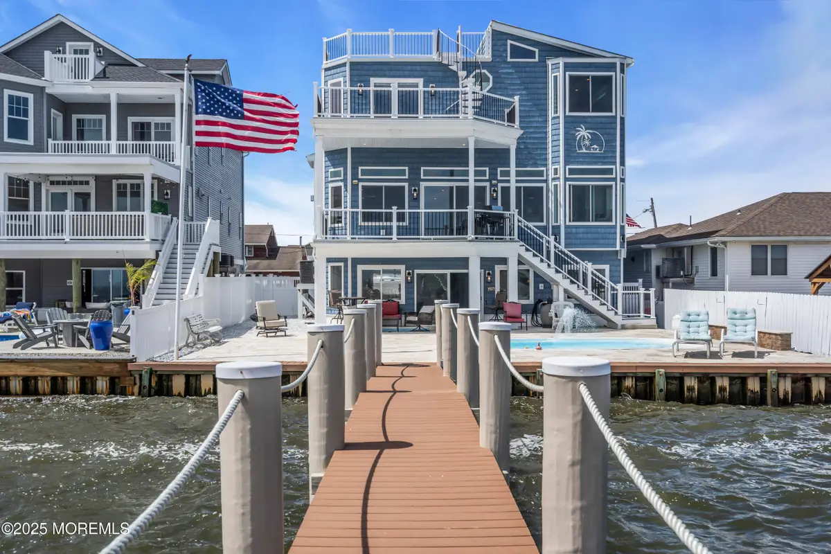 107 Bay Shore Drive, Toms River, NJ 08753 - Image #1