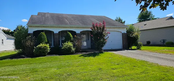 29 Hastings Road, Manchester, NJ 08759